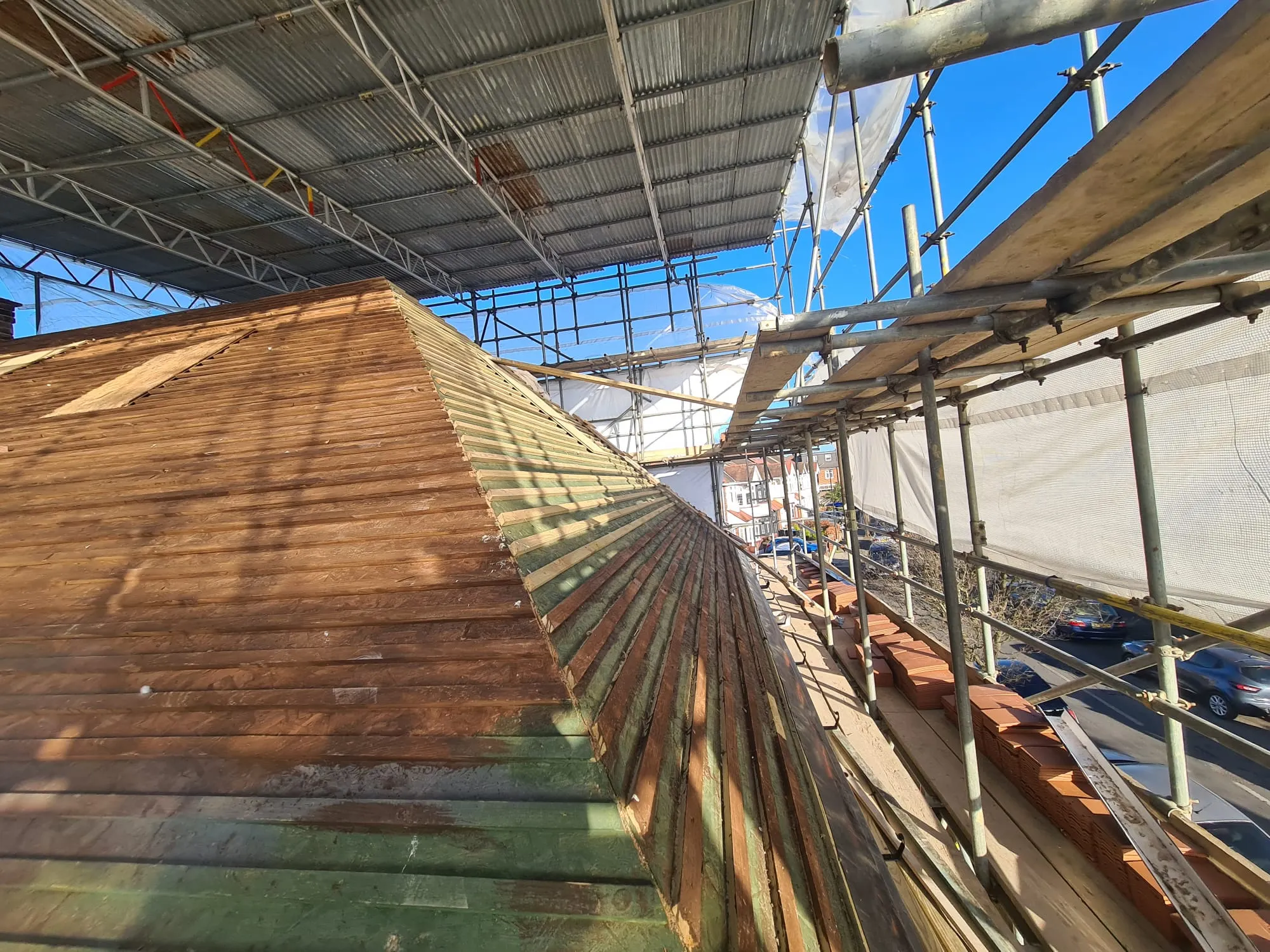 E&E Loft London Ltd