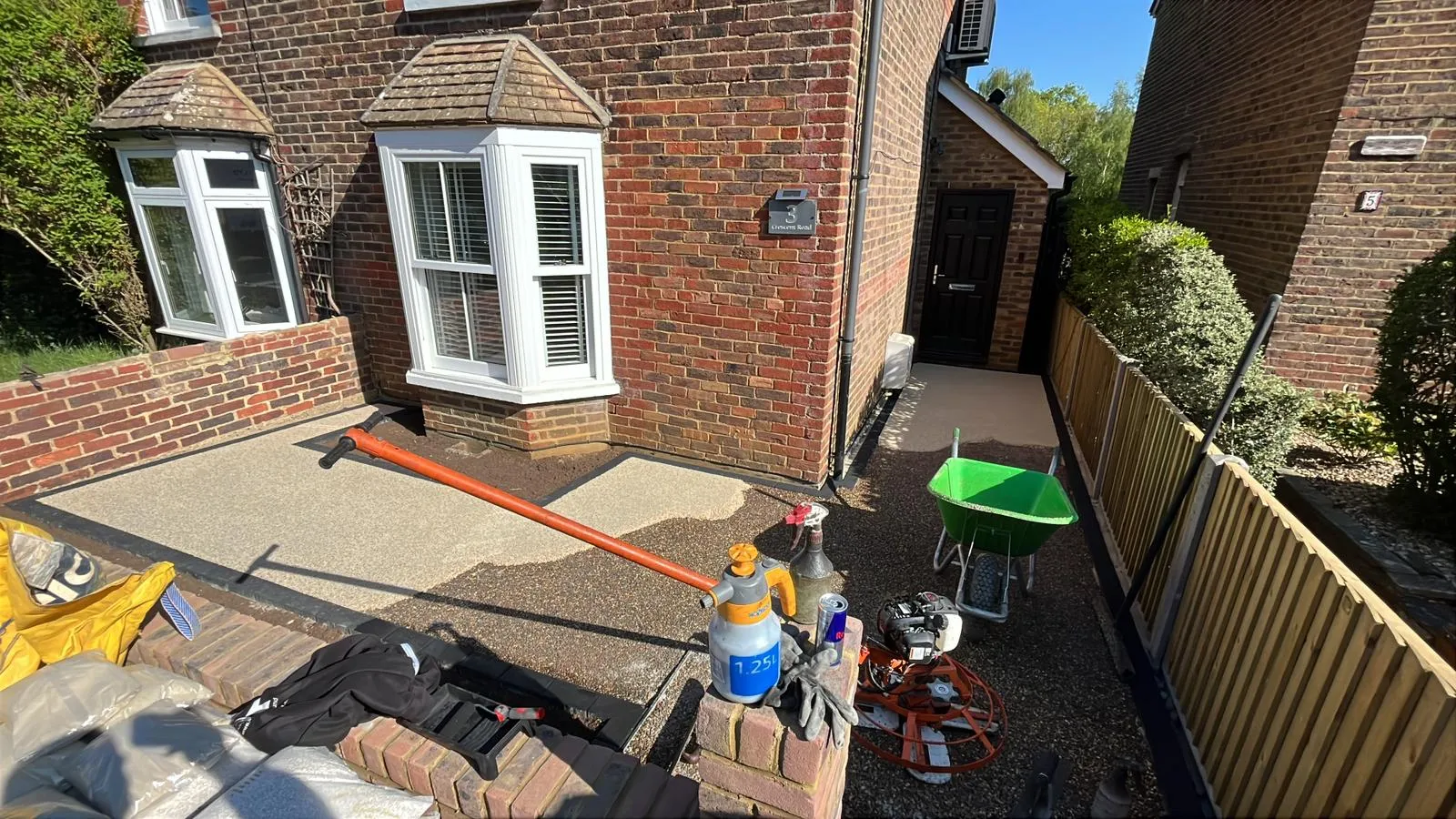 https://kw.webizdemo.com/resindriveways/wp-content/uploads/2026/06/driveways-10.webp