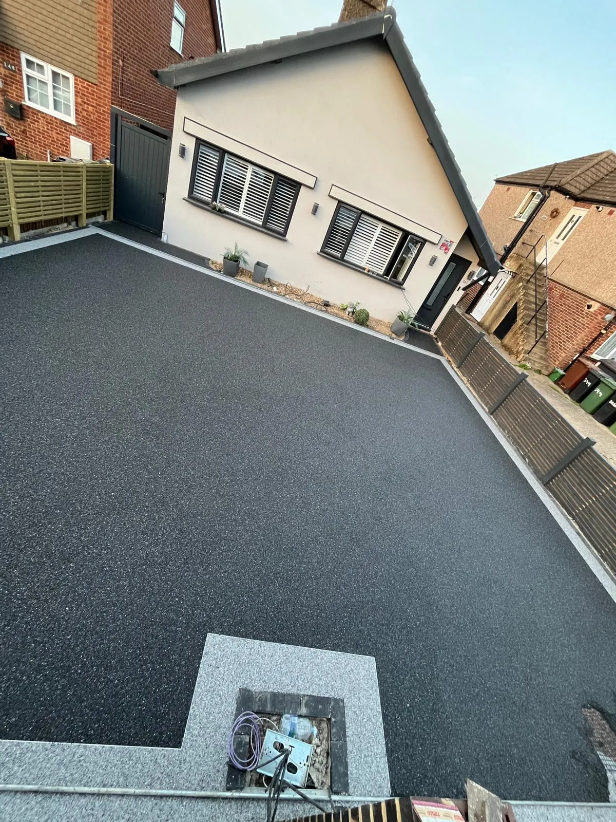 https://kw.webizdemo.com/resindriveways/wp-content/uploads/2026/06/resin-15.webp