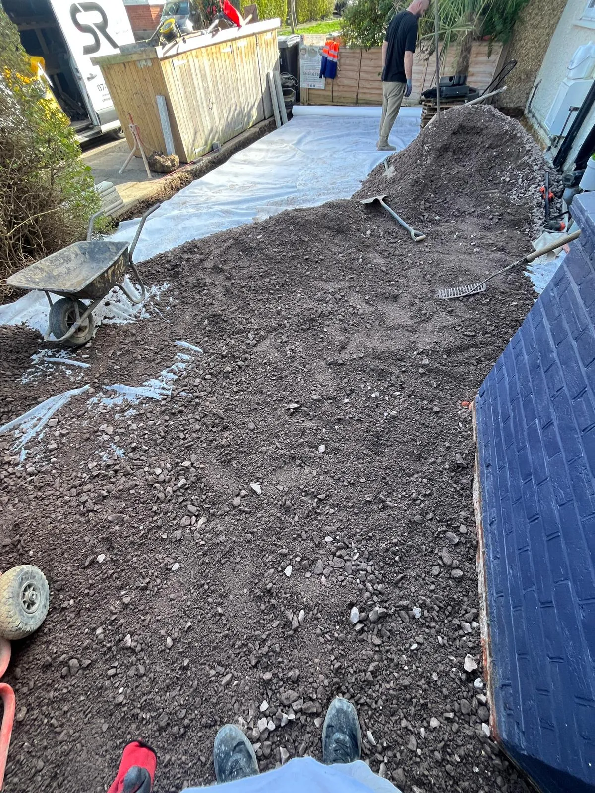 https://kw.webizdemo.com/resindriveways/wp-content/uploads/2026/06/resin-3.webp