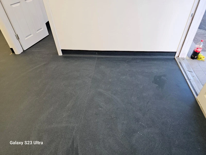 https://kw.webizdemo.com/sinclairenovations/wp-content/uploads/2026/06/flooring-14.webp